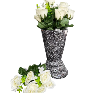 Rosas artificiais para cemitério